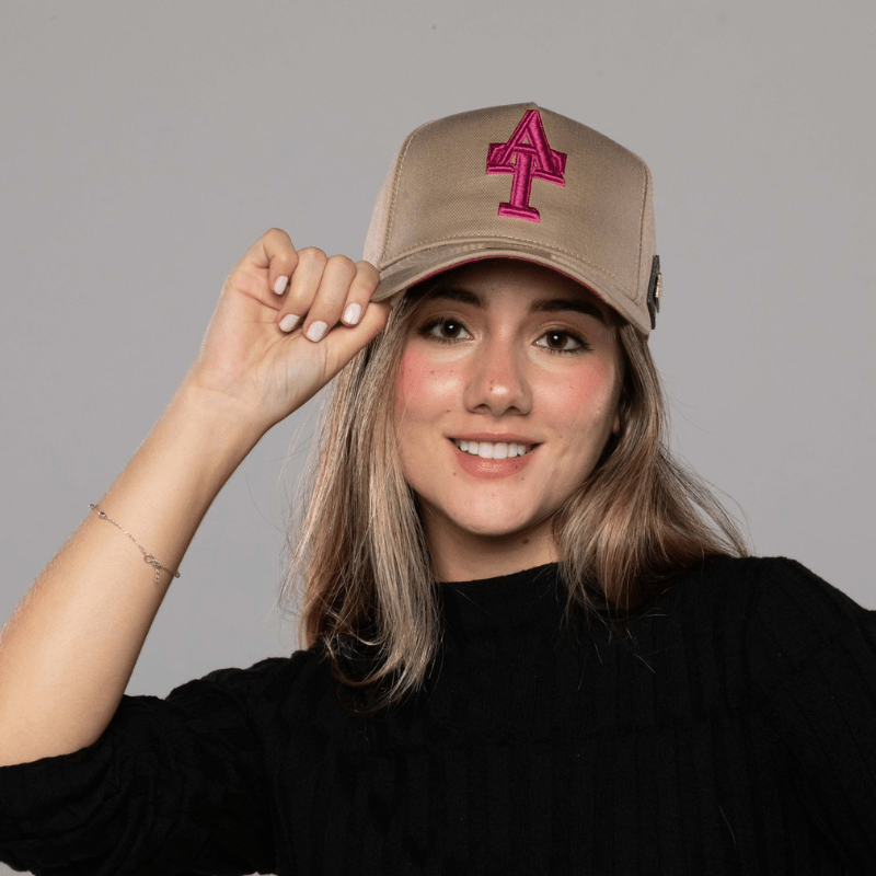 Gorra Caqui AT Estilo Moderno Rosado