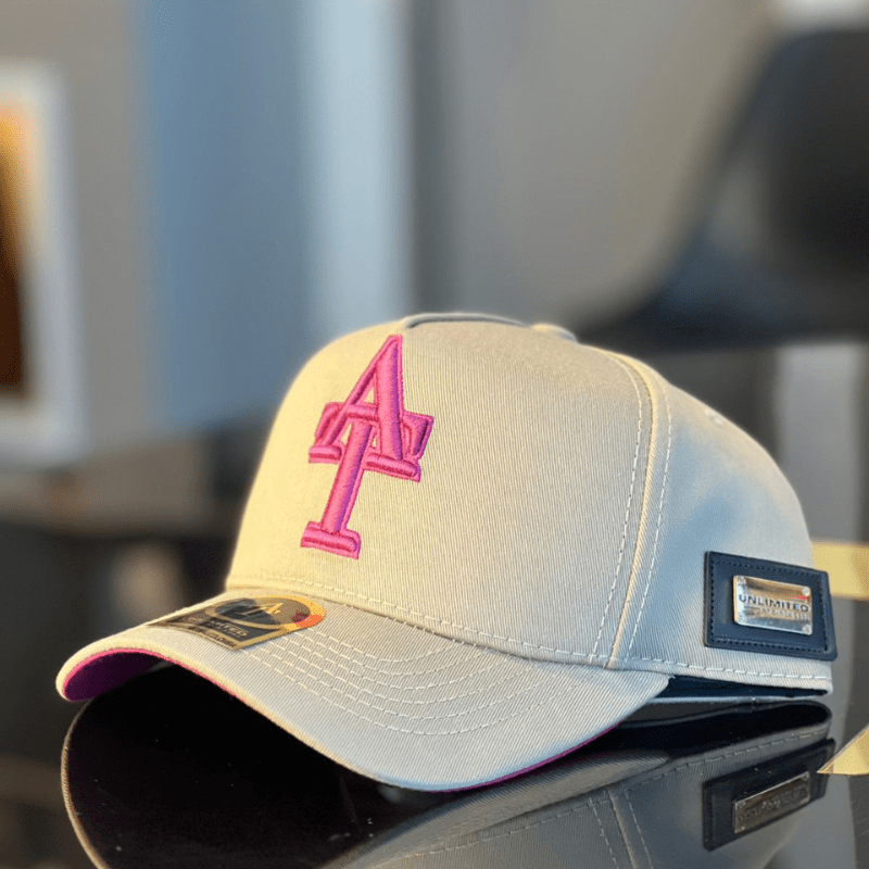 Gorra Caqui en Drill AT Rosado